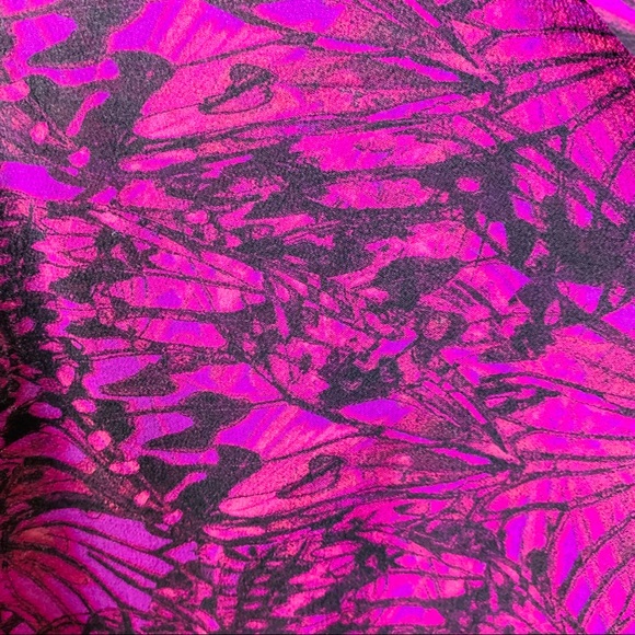 Hinge 100% Silk Sleeveless Blouse, XL - Picture 4 of 7